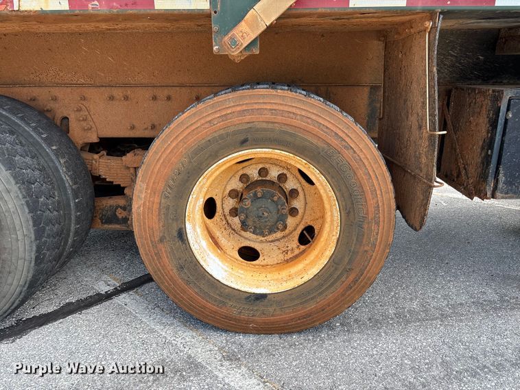 image for item FC5897 2013 International WorkStar 7600 dump truck