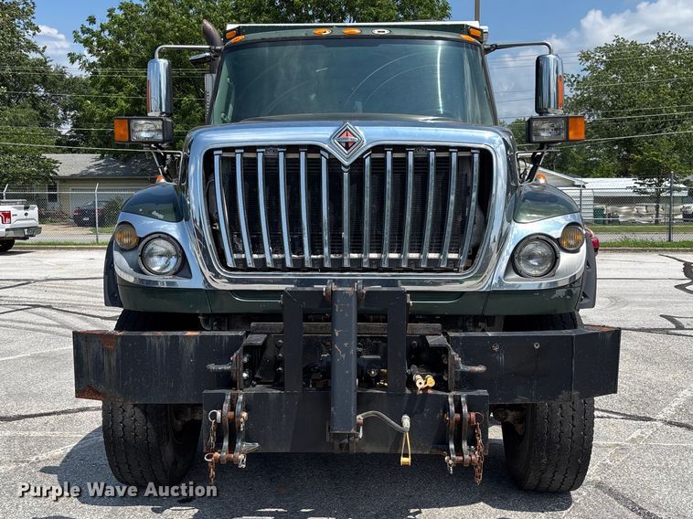 image for item FC5898 2013 International WorkStar 7600 dump truck