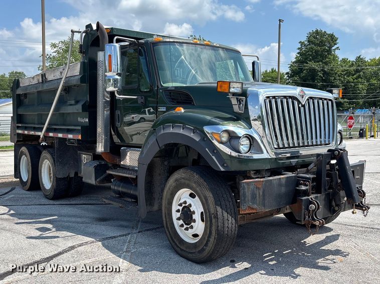 image for item FC5898 2013 International WorkStar 7600 dump truck