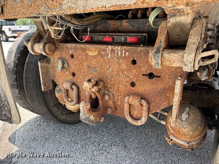 image for item FC5898 2013 International WorkStar 7600 dump truck