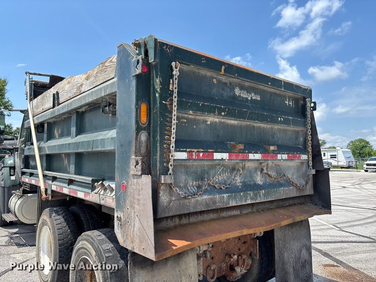 image for item FC5898 2013 International WorkStar 7600 dump truck