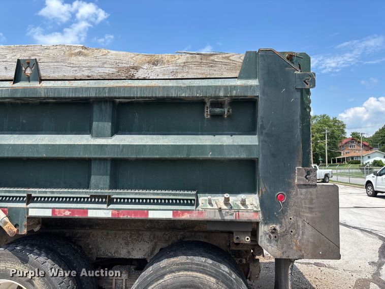 image for item FC5898 2013 International WorkStar 7600 dump truck