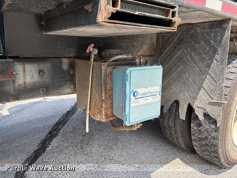 image for item FC5898 2013 International WorkStar 7600 dump truck