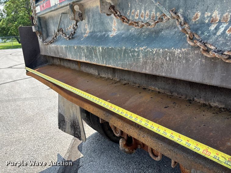 image for item FC5898 2013 International WorkStar 7600 dump truck