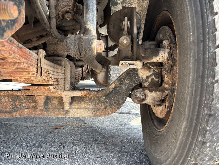 image for item FC5898 2013 International WorkStar 7600 dump truck