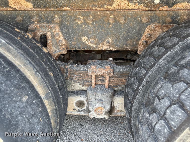 image for item FC5898 2013 International WorkStar 7600 dump truck