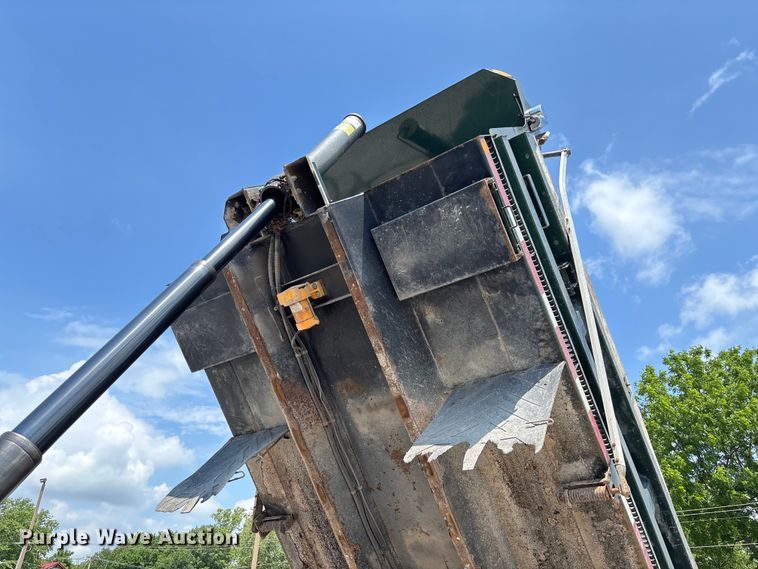 image for item FC5898 2013 International WorkStar 7600 dump truck