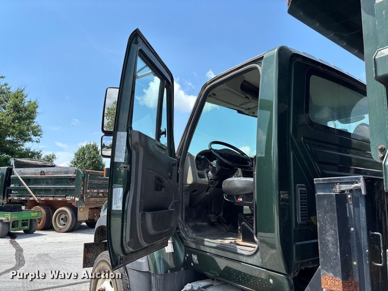 image for item FC5898 2013 International WorkStar 7600 dump truck