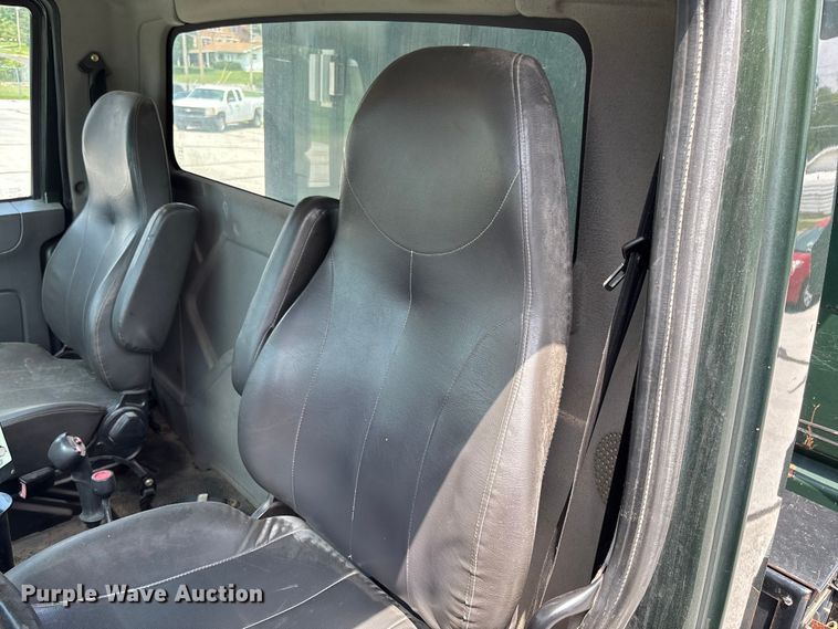 image for item FC5898 2013 International WorkStar 7600 dump truck