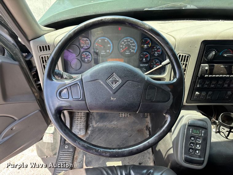 image for item FC5898 2013 International WorkStar 7600 dump truck
