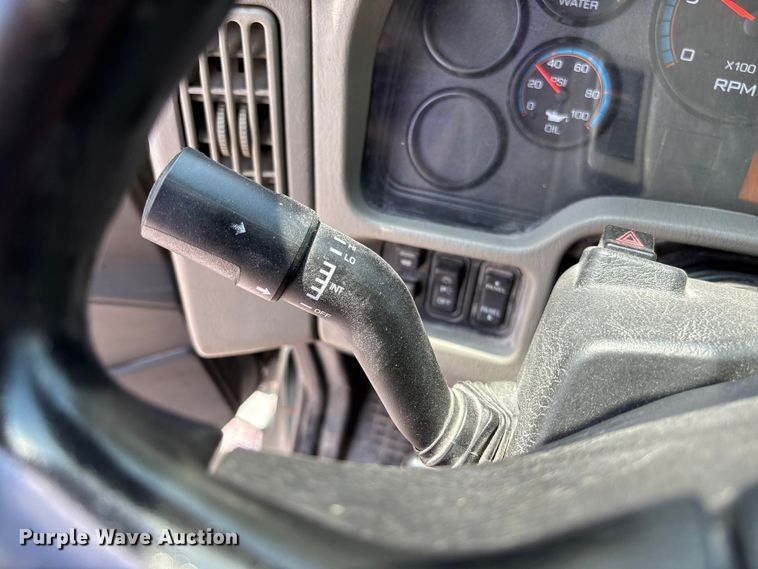 image for item FC5898 2013 International WorkStar 7600 dump truck