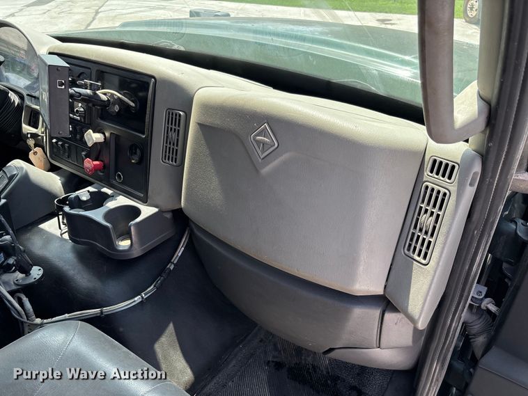 image for item FC5898 2013 International WorkStar 7600 dump truck