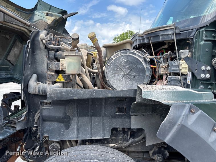 image for item FC5898 2013 International WorkStar 7600 dump truck