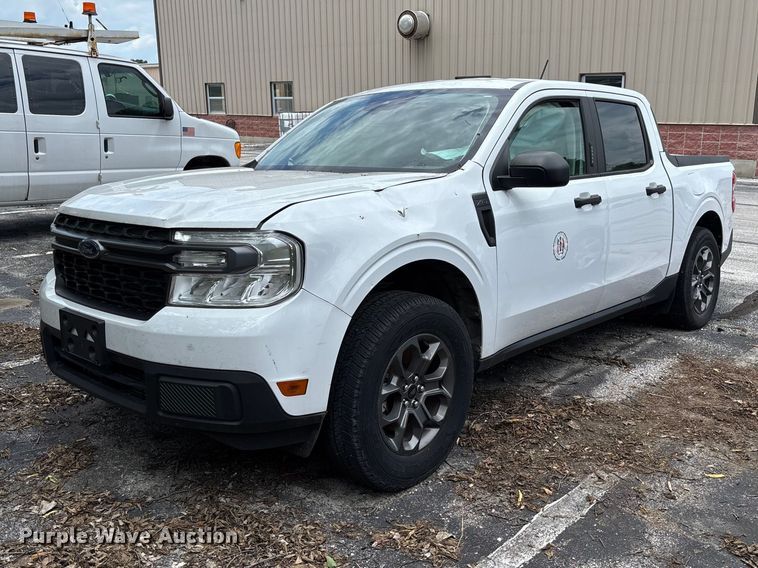 image for item FC5900 2023 Ford Maverick XLT Crew Cab pickup truck