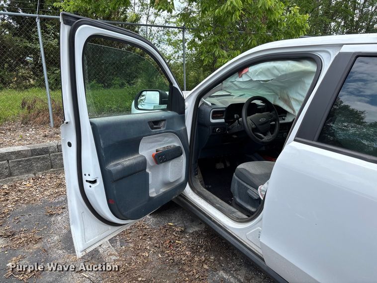 image for item FC5900 2023 Ford Maverick XLT Crew Cab pickup truck