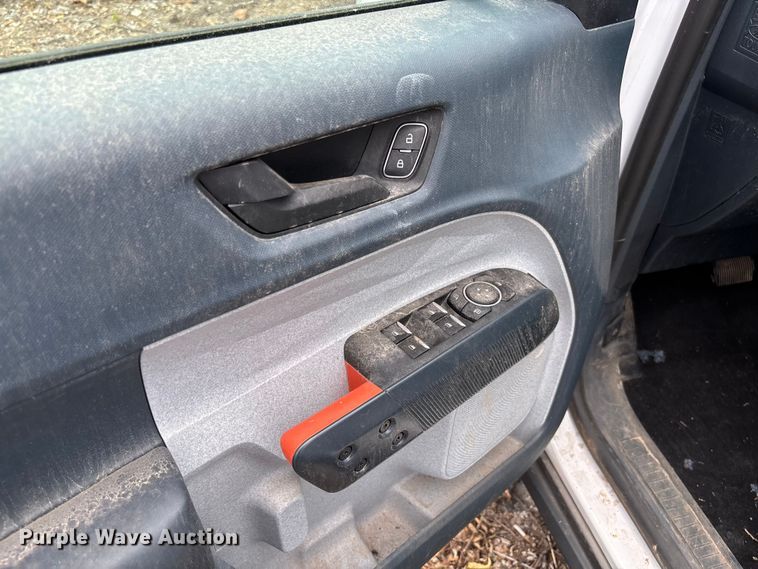 image for item FC5900 2023 Ford Maverick XLT Crew Cab pickup truck