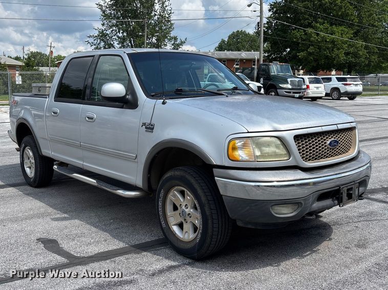 image for item FC5901 2003 Ford F150 XLT Crew Cab pickup truck