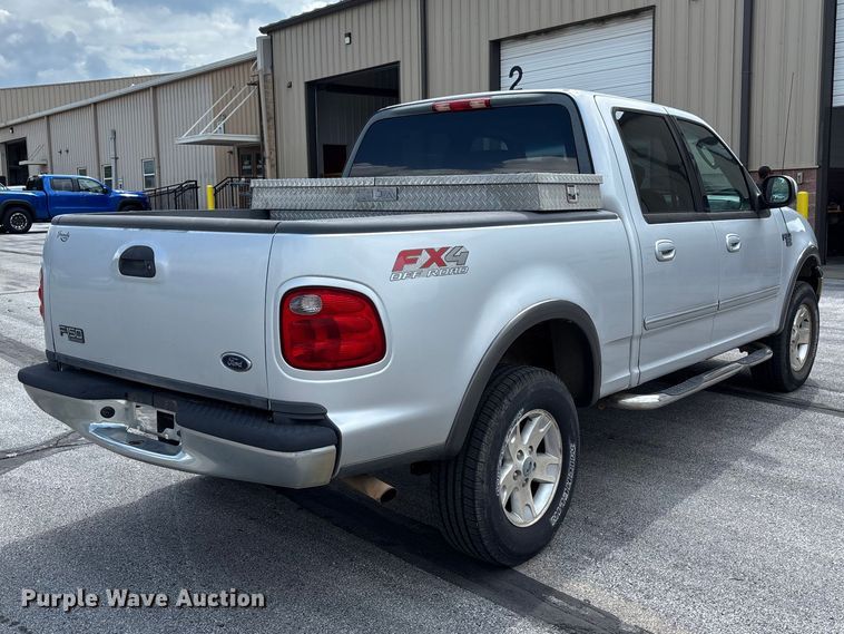 image for item FC5901 2003 Ford F150 XLT Crew Cab pickup truck