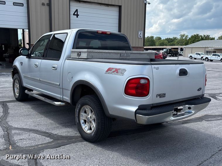 image for item FC5901 2003 Ford F150 XLT Crew Cab pickup truck