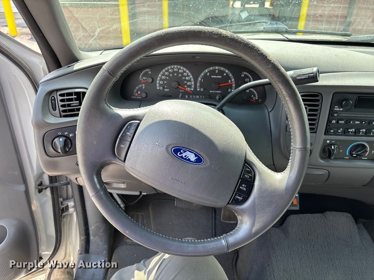 image for item FC5901 2003 Ford F150 XLT Crew Cab pickup truck