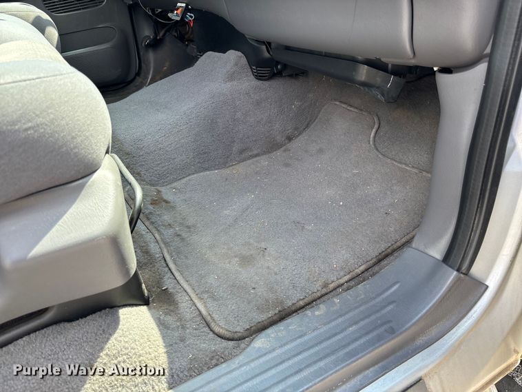 image for item FC5901 2003 Ford F150 XLT Crew Cab pickup truck