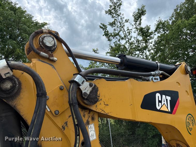 image for item FC5902 2018 Caterpillar 420F2 IT backhoe
