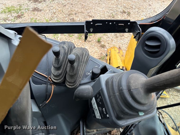 image for item FC5902 2018 Caterpillar 420F2 IT backhoe