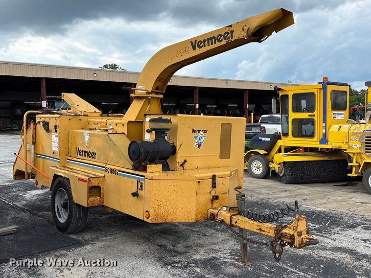image for item FC5903 2001 Vermeer BC1800A wood chipper