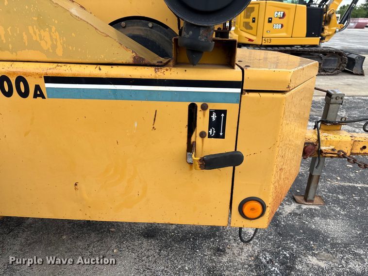 image for item FC5903 2001 Vermeer BC1800A wood chipper