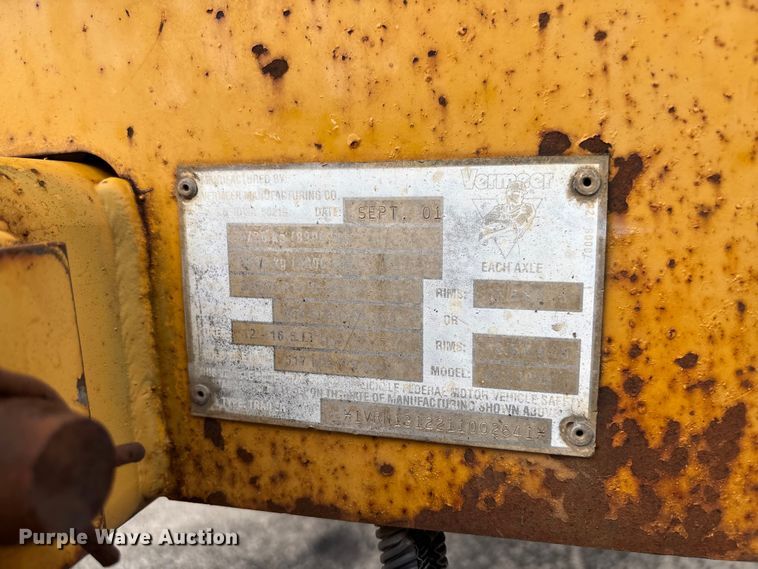 image for item FC5903 2001 Vermeer BC1800A wood chipper