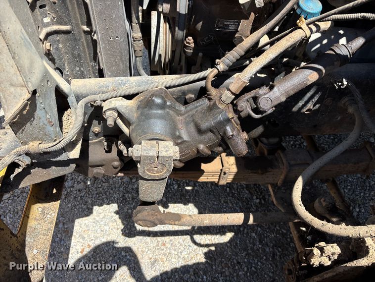 image for item FG0353 1990 Ford F800 oil distributor truck