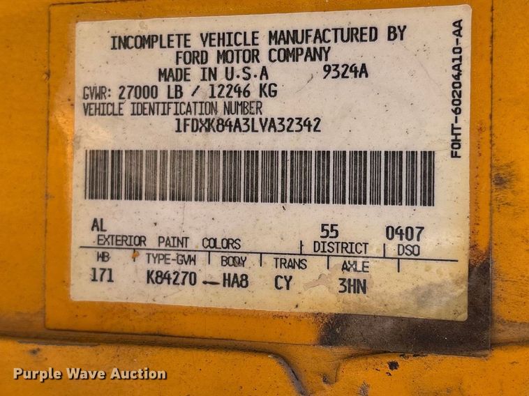 image for item FG0353 1990 Ford F800 oil distributor truck
