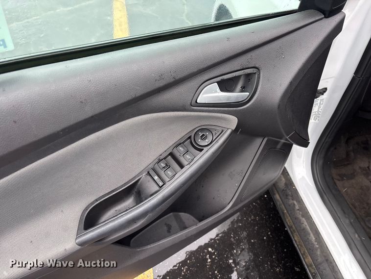 image for item FG0376 2014 Ford Focus 