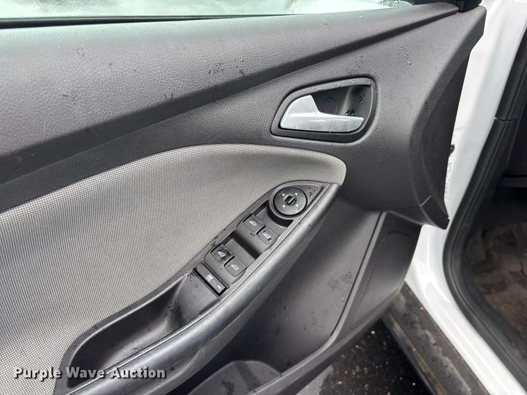 image for item FG0376 2014 Ford Focus 