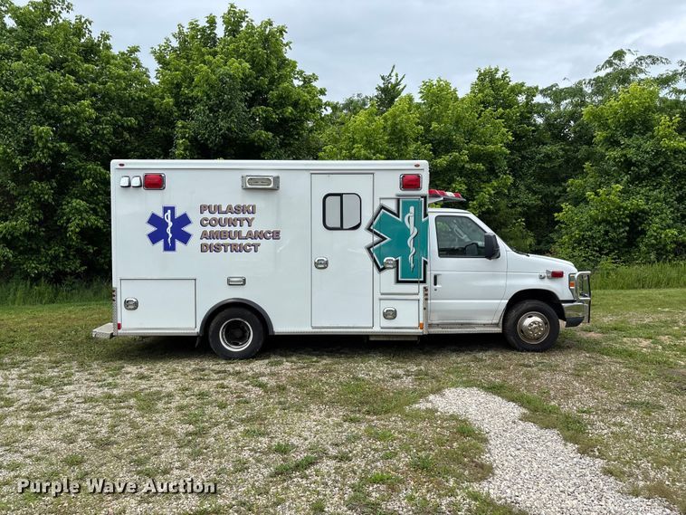 image for item FG0393 2012 Ford Econoline ambulance