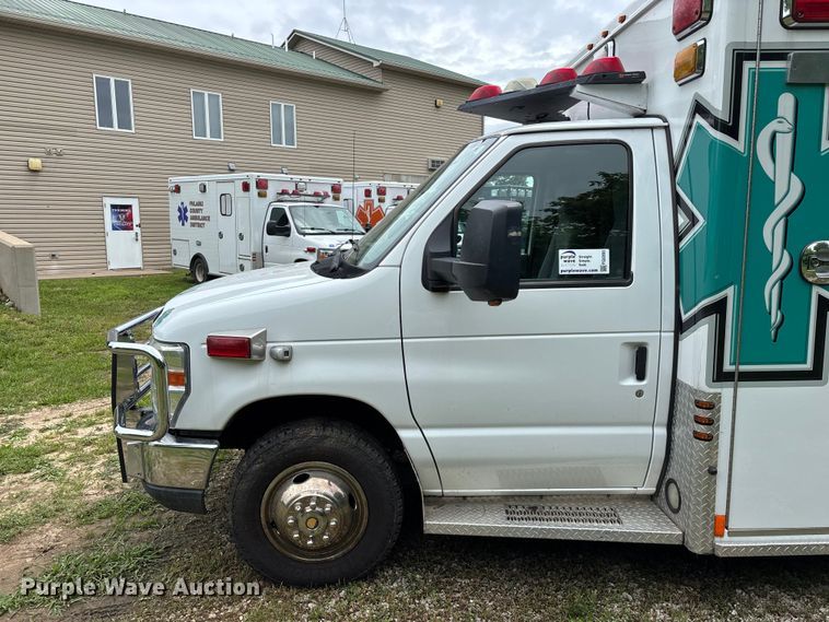 image for item FG0393 2012 Ford Econoline ambulance