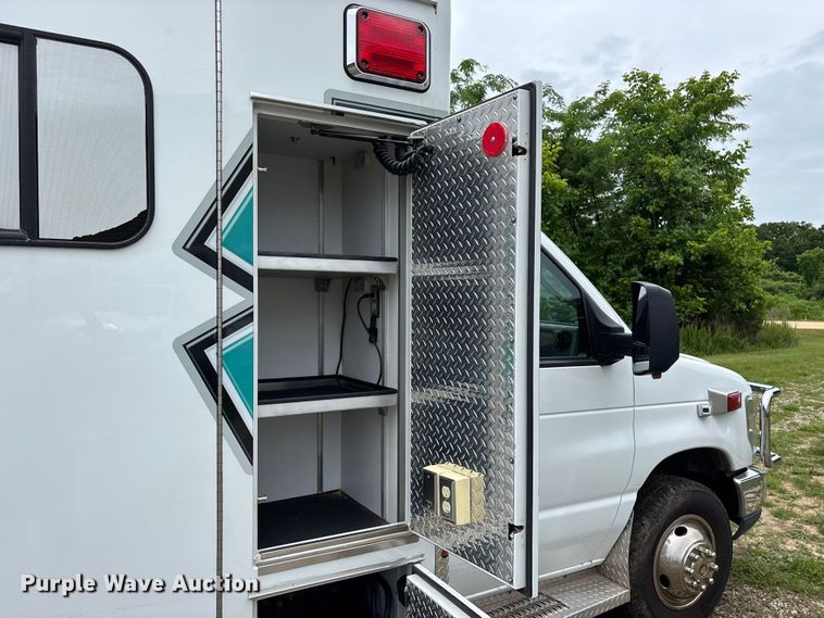 image for item FG0393 2012 Ford Econoline ambulance