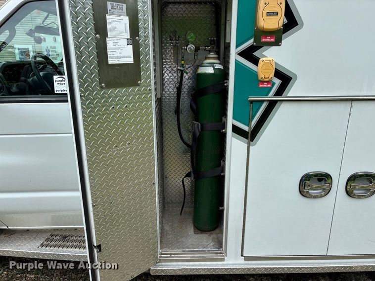 image for item FG0393 2012 Ford Econoline ambulance