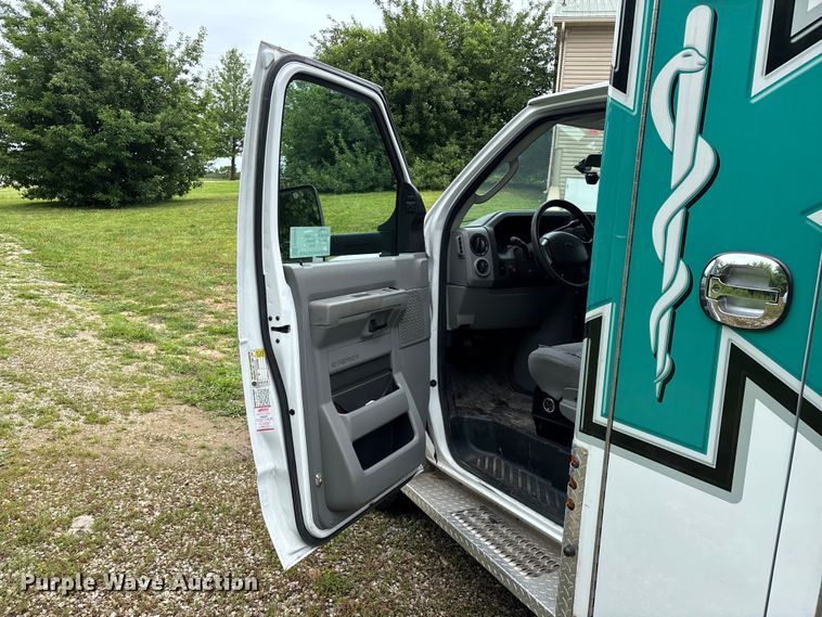 image for item FG0393 2012 Ford Econoline ambulance