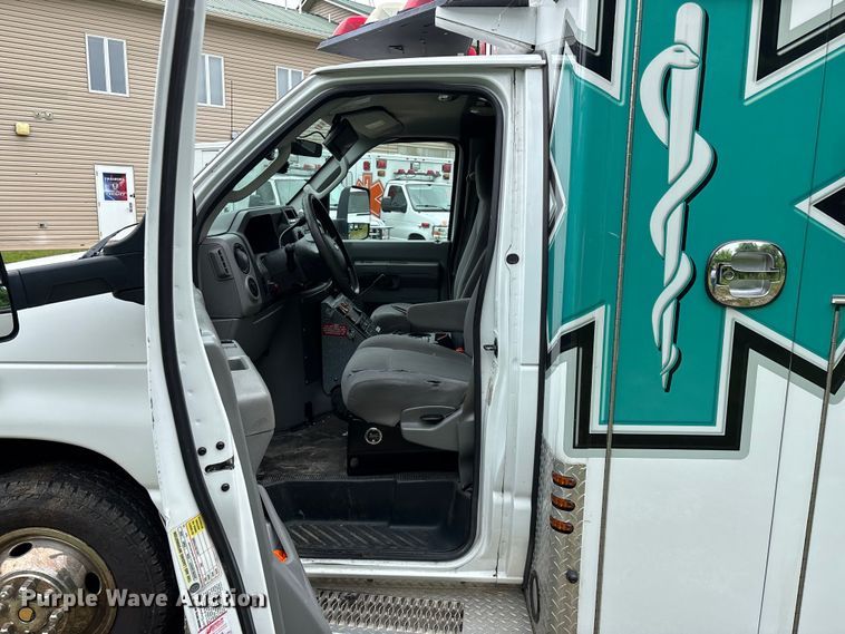 image for item FG0393 2012 Ford Econoline ambulance
