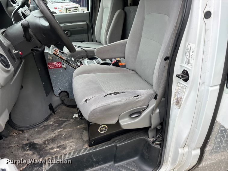 image for item FG0393 2012 Ford Econoline ambulance