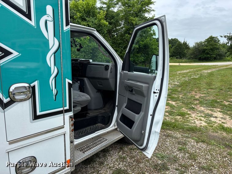 image for item FG0393 2012 Ford Econoline ambulance