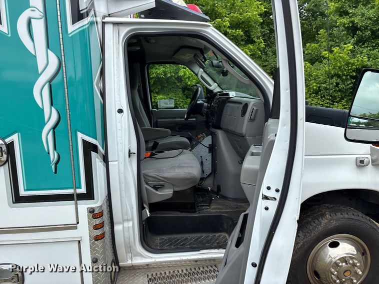 image for item FG0393 2012 Ford Econoline ambulance