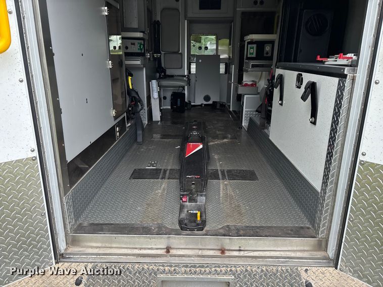 image for item FG0393 2012 Ford Econoline ambulance