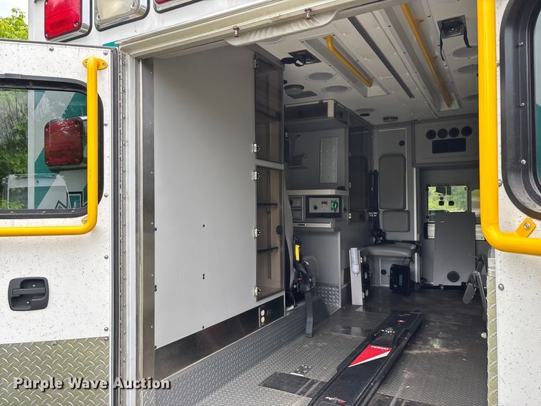 image for item FG0393 2012 Ford Econoline ambulance