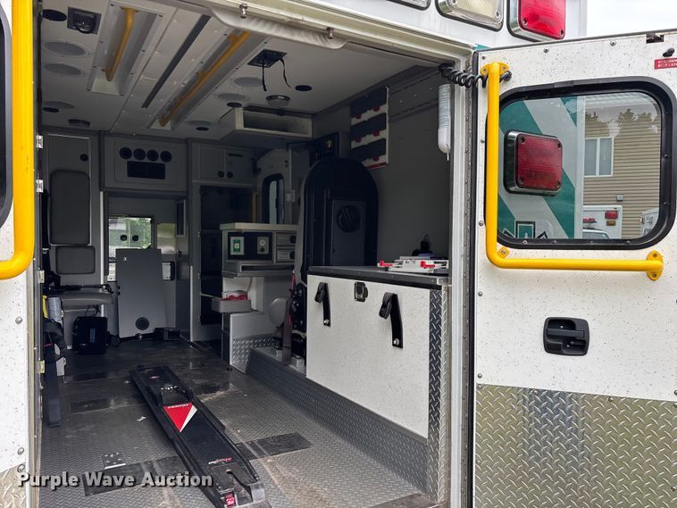 image for item FG0393 2012 Ford Econoline ambulance