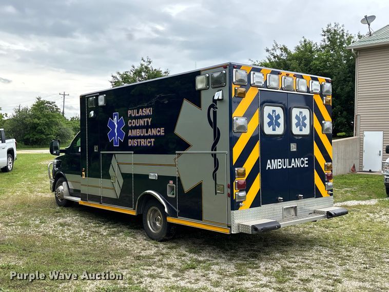 image for item FG0396 2013 Chevrolet Express 4500 ambulance