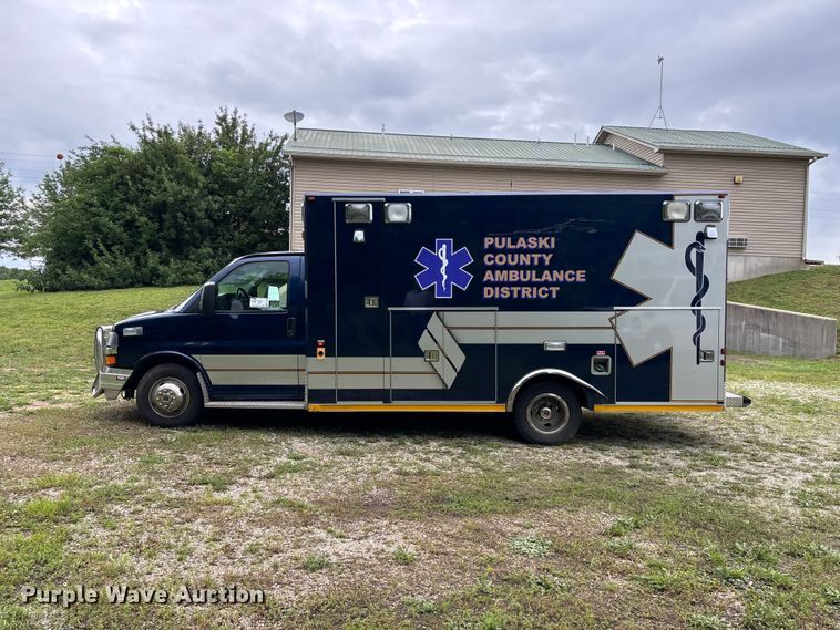 image for item FG0396 2013 Chevrolet Express 4500 ambulance