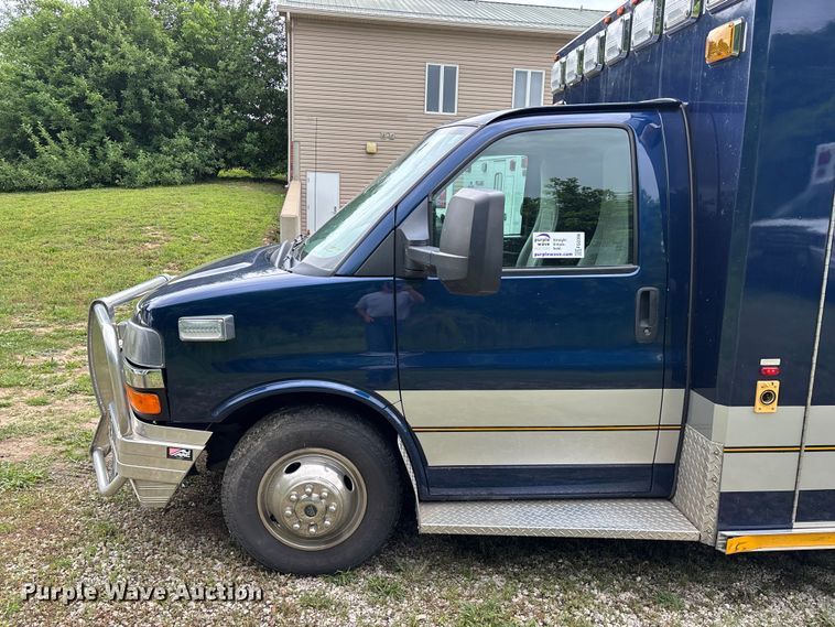 image for item FG0396 2013 Chevrolet Express 4500 ambulance