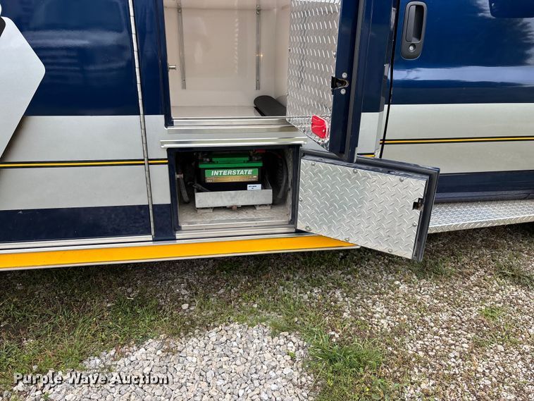 image for item FG0396 2013 Chevrolet Express 4500 ambulance